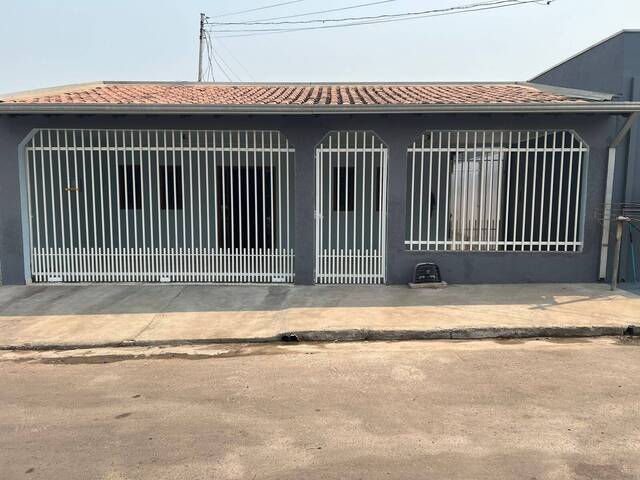 #70 - Casa para Venda em Cuiabá - MT